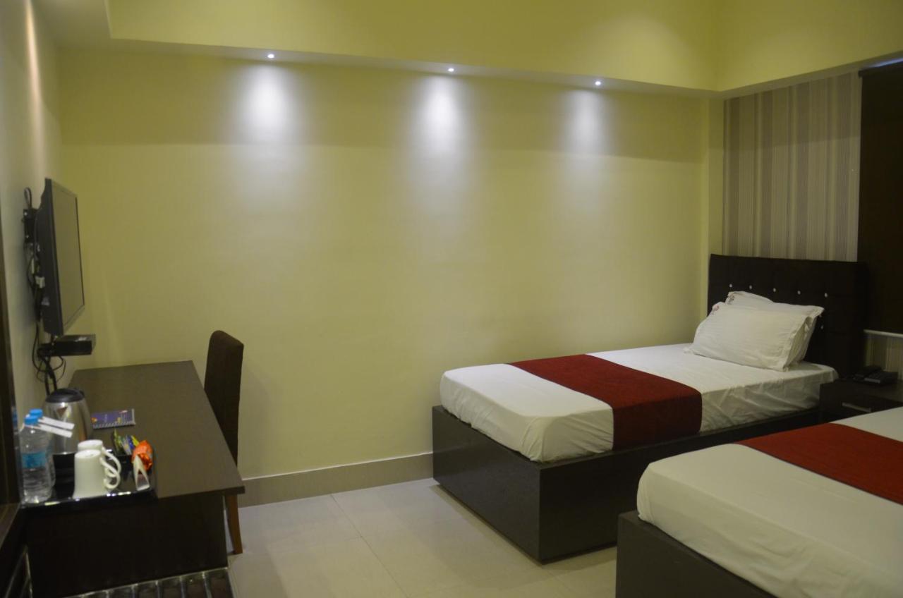 Hotel Pritika Durgāpur Dış mekan fotoğraf